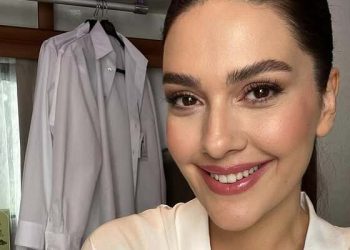 42 წლის ბერგუზარ ქორელი საოცარ ფორმაშია – მსახიობის ზღვაზე გადაღებულმა თამამმა ფოტოებმა მთელი თურქეთი აალაპარაკა