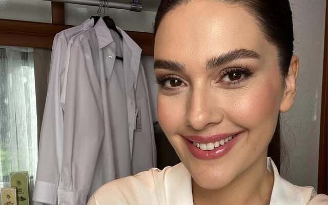 42 წლის ბერგუზარ ქორელი საოცარ ფორმაშია – მსახიობის ზღვაზე გადაღებულმა თამამმა ფოტოებმა მთელი თურქეთი აალაპარაკა