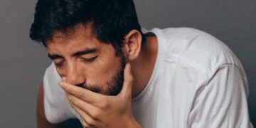 კიბოს ნიშნები, რომლებიც, შეიძლება, ჭამის დროს გამოვლინდეს