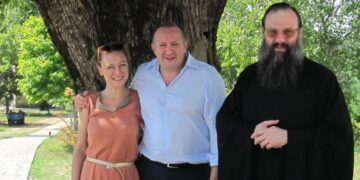 გიორგი მარგველაშვილი, ლევან ვასაძე, ირაკლი კაკაბაძე და სხვა ცნობილი სახეები – ვინ იყვნენ მეუფე შიოს კლასელები და როგორ ახასიათებენ მას ?